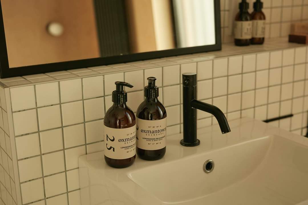 25 Lemongrass Rejuvenate Hand and Body Lotion