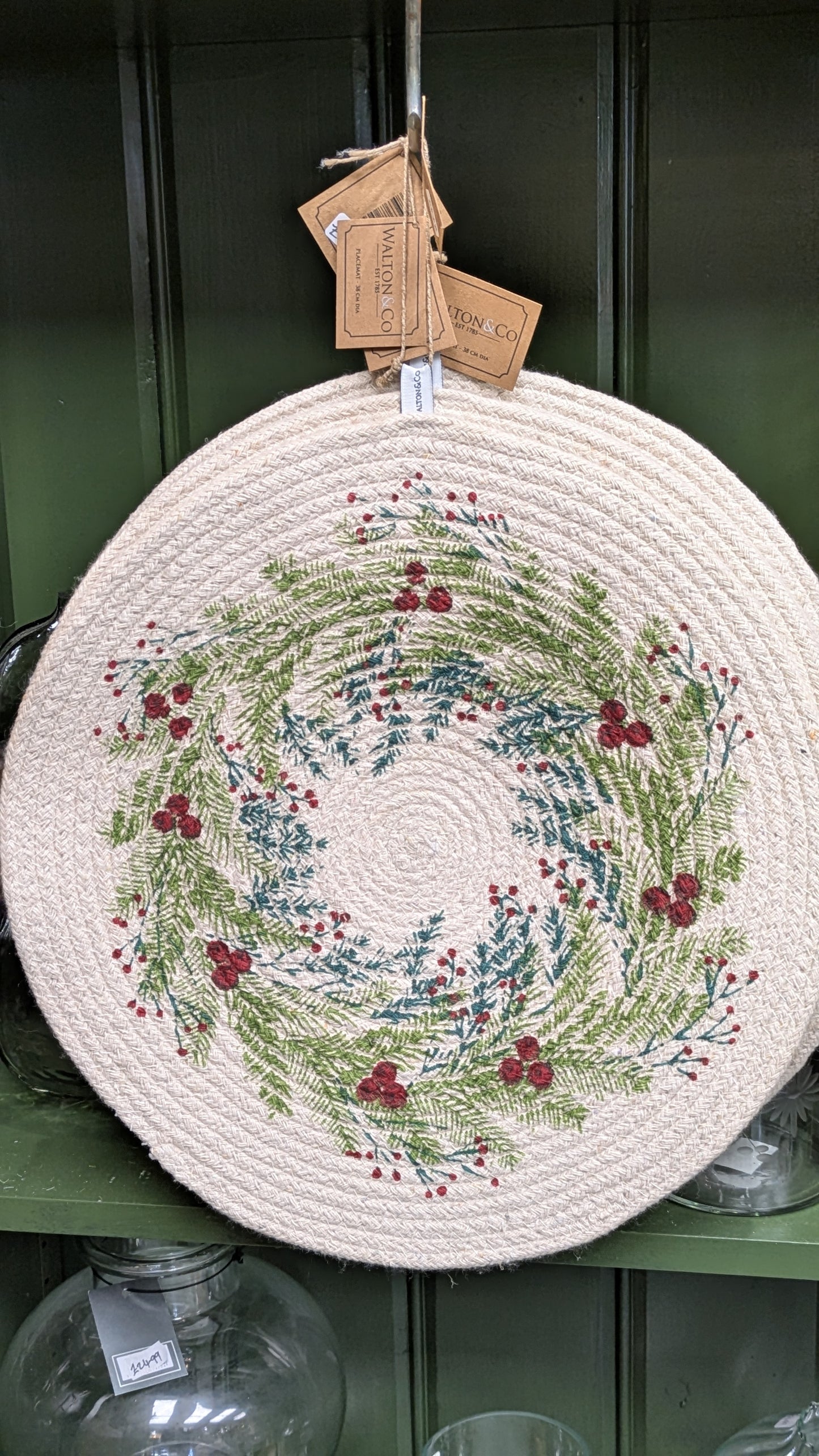 Wreath Print Circular Placemat