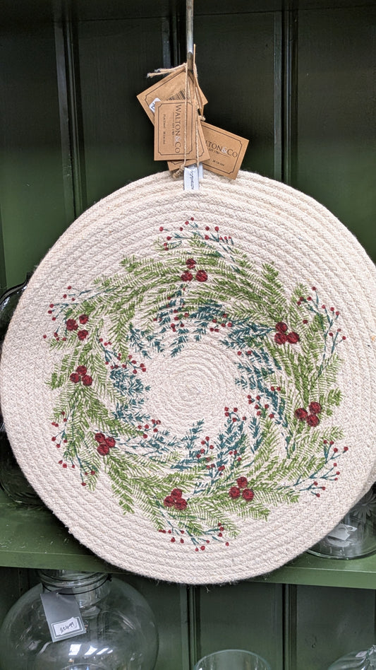 Wreath Print Circular Placemat